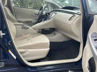2015 Toyota Prius Four z VIN JTDKN3DU9F1914713, wystawiony jako Copart lot #60937365 z przebiegiem 292 238 mil mil oraz Czysty tytuł • Clean title. Historia ofert i sprzedaży dostępna na DreamBid. Obrazek 5.
