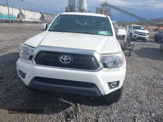 2015 Toyota Tacoma with VIN 3TMLU4EN5FM188601, listed as a IAAI auction lot 41883555 with 143,904 mi miles and . Bid and sale history available at DreamBid. Image 13.