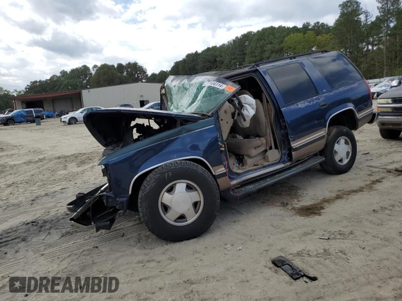 1998 GMC Yukon with VIN 1GKEK13R8WJ722890, listed as a Copart auction lot 72904114 with 243,711 mi miles and Salvage Title. Bid and sale history available at carsss.com. Image 1.