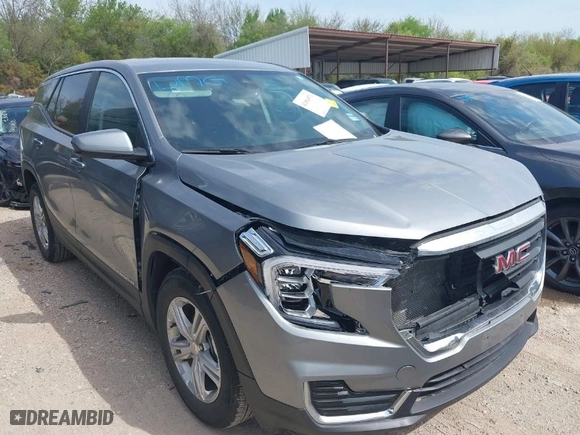 2024 GMC Terrain SLE with VIN 3GKALMEGXRL249516, listed as a IAAI auction lot 41894971 with 39,111 mi miles. Bid and sale history available at carsss.com. Image 1.