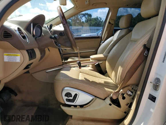 2008 Mercedes-Benz M 550 z VIN 4JGBB72E98A412553, wystawiony jako Copart lot #61350025 z przebiegiem 154 355 mil mil oraz Czysty tytuł • Clean title. Historia ofert i sprzedaży dostępna na DreamBid. Obrazek 7.