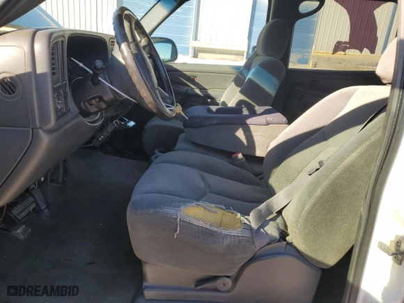 2004 Chevrolet Silverado 2500 Crew Cab LT with VIN 1GCGC23U04F200685, listed as a Copart auction lot 79518904 with NaN miles and Salvage Title. Bid and sale history available at carsss.com. Image 7.