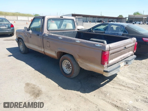 1992 Ford Ranger XLT with VIN 1FTCR10X4NPA94811, listed as a IAAI auction lot 42047550 with 37,763 mi miles. Bid and sale history available at carsss.com. Image 3.
