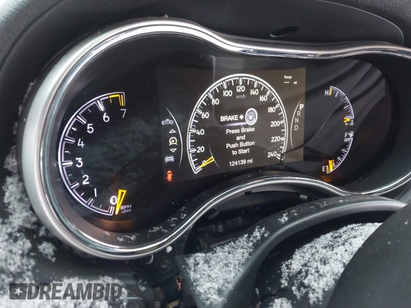 2016 Jeep Grand Cherokee High Altitude with VIN 1C4RJFCGXGC417764, listed as a IAAI auction lot 41242730 with 124,139 mi miles. Bid and sale history available at carsss.com. Image 7.