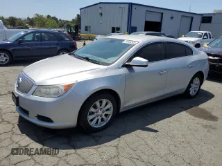 2012 Buick LaCrosse Convenience z VIN 1G4GB5GR2CF338023, wystawiony jako Copart lot #59184325 z przebiegiem 197 481 mil mil oraz Czysty tytuł • Clean title. Historia ofert i sprzedaży dostępna na DreamBid. Obrazek 1.