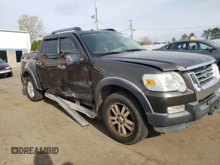 2008 Ford Explorer Sport Trac XLT z VIN 1FMEU51E08UA00131, wystawiony jako Copart lot #54473085 z przebiegiem 97 040 mil mil oraz Szkoda całkowita • Salvage title. Historia ofert i sprzedaży dostępna na DreamBid. Obrazek 4.