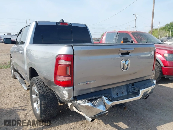 2019 Ram 1500 Big Horn z VIN 1C6RREFT6KN716958, wystawiony jako IAAI lot #41882909 z przebiegiem 119 991 mil mil oraz . Historia ofert i sprzedaży dostępna na DreamBid. Obrazek 3.