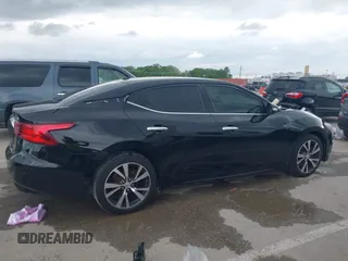 2017 Nissan Maxima Platinum z VIN 1N4AA6AP4HC403592, wystawiony jako IAAI lot #42177002 z przebiegiem 112 105 mil mil oraz . Historia ofert i sprzedaży dostępna na DreamBid. Obrazek 14.