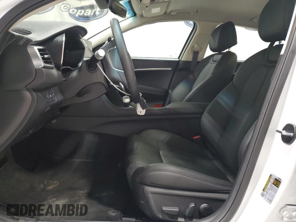 2025 Genesis G70 2.5T with VIN KMTG34SC8SU151203, listed as a Copart auction lot 87928775 with 4,203 mi miles and Clean Title. Bid and sale history available at DreamBid. Image 7.