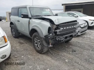 2023 Ford Bronco with VIN 1FMDE5CH9PLB24676, listed as a Copart auction lot 42488874 with 6,102 mi miles. Bid and sale history available at carsss.com. Image 4.