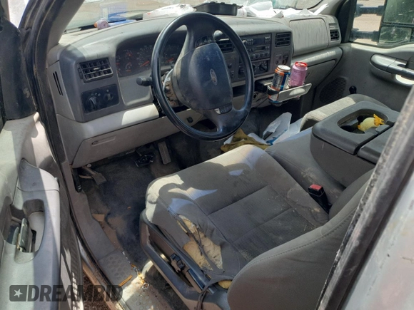 2001 Ford F-250 XL with VIN 1FTNX21L31EB70699, listed as a Copart auction lot 60620065 with 156,033 mi miles and Clean title. Bid and sale history available at DreamBid. Image 8.