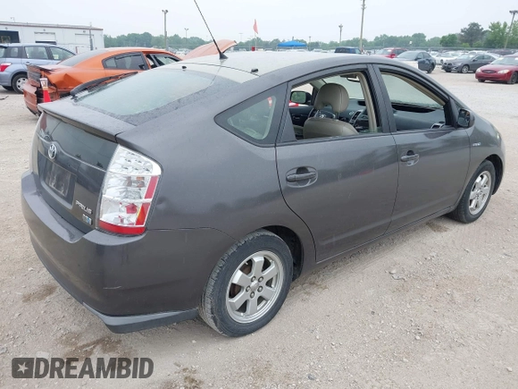 2008 Toyota Prius z VIN JTDKB20U187755842, wystawiony jako IAAI lot #42510885 z przebiegiem 261 217 mil mil oraz . Historia ofert i sprzedaży dostępna na DreamBid. Obrazek 4.