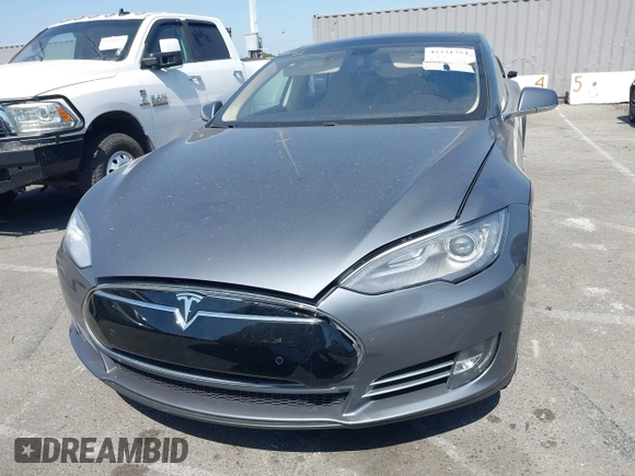 2014 Tesla Model S 60 z VIN 5YJSA1S16EFP40968, wystawiony jako IAAI lot #42331754 z przebiegiem 159 717 mil mil oraz . Historia ofert i sprzedaży dostępna na DreamBid. Obrazek 6.