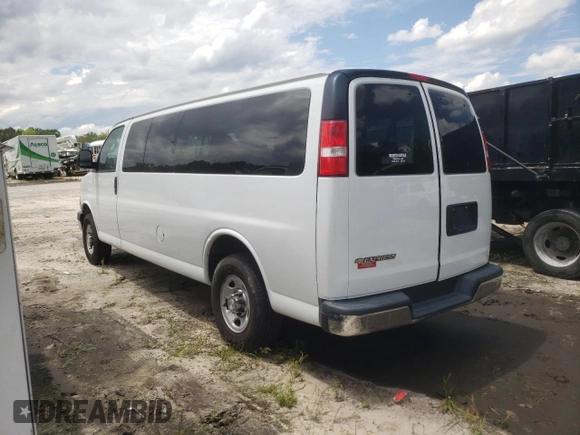 2020 Chevrolet Express Passenger LT z VIN 1GAZGPFG7L1125732, wystawiony jako Copart lot #56536785 z przebiegiem 89 436 mil mil oraz Szkoda całkowita • Salvage title. Historia ofert i sprzedaży dostępna na DreamBid. Obrazek 2.