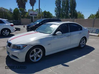 2006 BMW 3 Series 325i z VIN WBAVB17546NK38045, wystawiony jako IAAI lot #42311767 z przebiegiem 119 752 mil mil oraz . Historia ofert i sprzedaży dostępna na DreamBid. Obrazek 6.