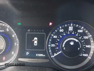 2017 Hyundai Azera Limited z VIN KMHFH4JG9HA579125, wystawiony jako IAAI lot #41718120 z przebiegiem 51 005 mil mil oraz . Historia ofert i sprzedaży dostępna na DreamBid. Obrazek 15.
