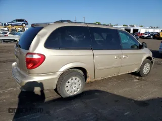 2007 Chrysler Town & Country LWB LX with VIN 2A4GP44R77R262070, listed as a Copart auction lot 69857534 with 211,781 mi miles and Salvage Title. Bid and sale history available at carsss.com. Image 3.