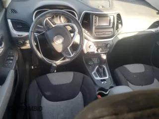 2014 Jeep Cherokee Latitude with VIN 1C4PJMCSXEW260457, listed as a Copart auction lot 76585553 with 84,957 mi miles and Salvage Title. Bid and sale history available at carsss.com. Image 8.