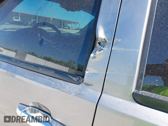 2008 Chevrolet Tahoe 3LT with VIN 1GNFC13018R154833, listed as a IAAI auction lot 42232738 with 243,993 mi miles and . Bid and sale history available at DreamBid. Image 12.