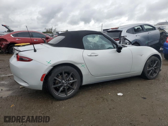 2016 Mazda MX-5 Miata Club z VIN JM1NDAC79G0107454, wystawiony jako Copart lot #47976975 z przebiegiem 47 362 mil mil oraz Szkoda całkowita • Salvage title. Historia ofert i sprzedaży dostępna na DreamBid. Obrazek 3.