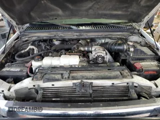 2001 Ford Super Duty F-250 XL with VIN 1FTNX21F11EA72507, listed as a Copart auction lot 41927455 with 257,889 mi miles and Salvage Title. Bid and sale history available at carsss.com. Image 14.