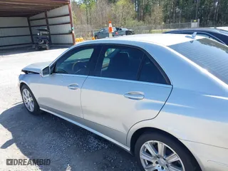 2013 Mercedes-Benz E-Class E 350 Luxury with VIN WDDHF8JB4DA710394, listed as a IAAI auction lot 41708482 with 88,954 mi miles. Bid and sale history available at carsss.com. Image 14.