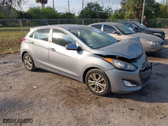 2015 Hyundai Elantra GT with VIN KMHD35LH2FU236394, listed as a IAAI auction lot 41524146 with 61,286 mi miles. Bid and sale history available at carsss.com. Image 1.