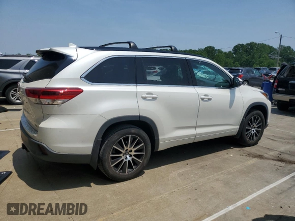 2018 Toyota Highlander SE with VIN 5TDJZRFH9JS559055, listed as a Copart auction lot 60197655 with 114,752 mi miles and Salvage title. Bid and sale history available at DreamBid. Image 3.