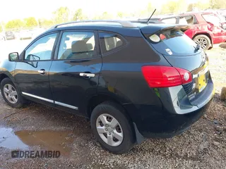 2015 Nissan Rogue S z VIN JN8AS5MV8FW771477, wystawiony jako IAAI lot #41936068 z przebiegiem 120 035 mil mil oraz . Historia ofert i sprzedaży dostępna na DreamBid. Obrazek 3.