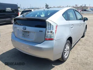 2011 Toyota Prius I z VIN JTDKN3DU6B1375252, wystawiony jako IAAI lot #42180634 z przebiegiem 132 325 mil mil oraz . Historia ofert i sprzedaży dostępna na DreamBid. Obrazek 4.