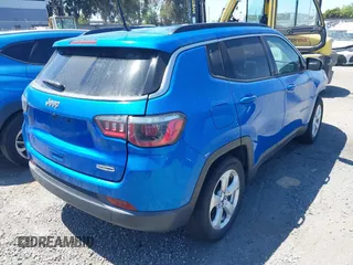 2018 Jeep Compass Latitude with VIN 3C4NJCBB6JT227412, listed as a IAAI auction lot 42120163 with 80,490 mi miles and . Bid and sale history available at DreamBid. Image 4.