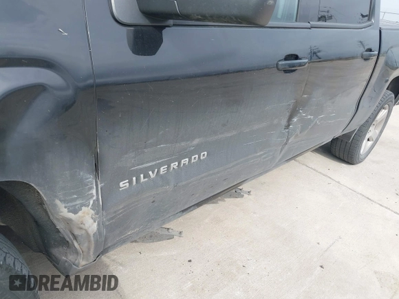2014 Chevrolet Silverado 1500 LT with VIN 3GCPCREC3EG368897, listed as a IAAI auction lot 41522486 with 217,140 mi miles. Bid and sale history available at carsss.com. Image 17.