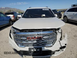 2024 GMC Terrain Denali with VIN 3GKALXEG0RL277097, listed as a Copart auction lot 58231675 with 22,604 mi miles and Clean title. Bid and sale history available at DreamBid. Image 5.