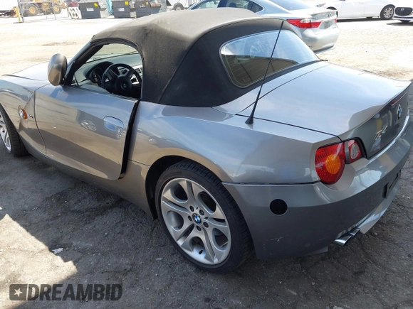 2003 BMW Z4 3.0i с VIN 4USBT53473LU00534, выставлен на аукционе IAAI как лот 41858369 с пробегом 80 612 миль миль и . История ставок и продаж доступна на DreamBid. Изображение 3.