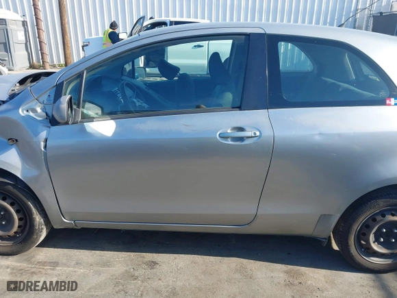 2008 Toyota Yaris with VIN JTDJT923885191561, listed as a IAAI auction lot 42018083 with 228,090 mi miles. Bid and sale history available at carsss.com. Image 15.