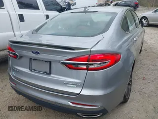 2020 Ford Fusion Titanium с VIN 3FA6P0K91LR128016, выставлен на аукционе IAAI как лот 41947905 с пробегом 79 622 миль миль и . История ставок и продаж доступна на DreamBid. Изображение 4.