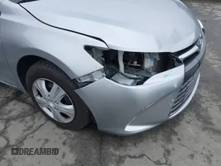 2015 Toyota Camry XLE with VIN 4T4BF1FK6FR475340, listed as a IAAI auction lot 41953834 with 104,041 mi miles. Bid and sale history available at carsss.com. Image 18.