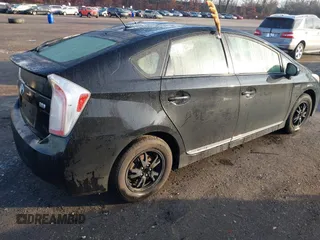 2013 Toyota Prius One z VIN JTDKN3DU5D5575261, wystawiony jako IAAI lot #41465161 z przebiegiem 116 625 mil mil oraz . Historia ofert i sprzedaży dostępna na DreamBid. Obrazek 4.