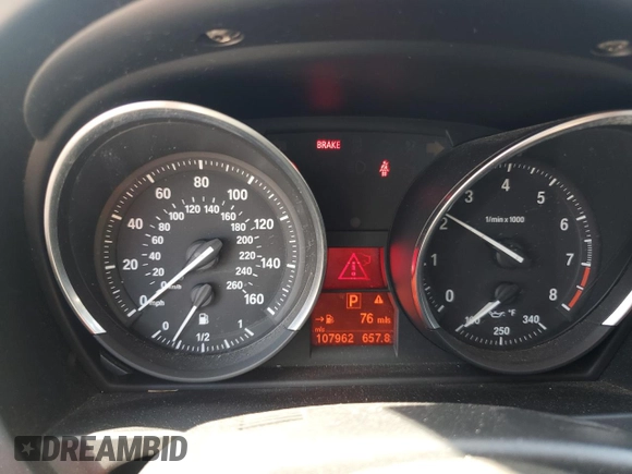 2015 BMW Z4 sDrive28i z VIN WBALL5C58FP557714, wystawiony jako Copart lot #56955565 z przebiegiem 107 962 mil mil oraz Szkoda całkowita • Salvage title. Historia ofert i sprzedaży dostępna na DreamBid. Obrazek 9.