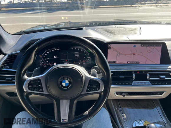 2019 BMW X7 xDrive50i z VIN 5UXCX4C53KLB39548, wystawiony jako Copart lot #47834905 z przebiegiem 159 191 mil mil oraz Czysty tytuł • Clean title. Historia ofert i sprzedaży dostępna na DreamBid. Obrazek 7.