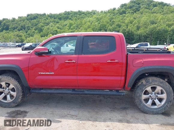 2017 Toyota Tacoma SR5 z VIN 3TMCZ5AN5HM066093, wystawiony jako IAAI lot #42370102 z przebiegiem 115 327 mil mil oraz . Historia ofert i sprzedaży dostępna na DreamBid. Obrazek 14.