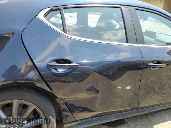 2021 Mazda Mazda3 Hatchback Preferred with VIN JM1BPBLL7M1344348, listed as a Copart auction lot 62594054 with 37,501 mi miles and Salvage Title. Bid and sale history available at carsss.com. Image 10.