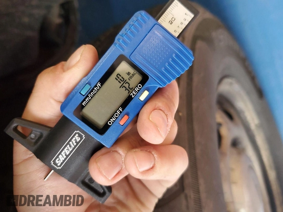 2013 Ford F-150 XL с VIN 1FTMF1EM4DKE77395, выставлен на аукционе IAAI как лот 42511754 с пробегом 198 657 миль миль и . История ставок и продаж доступна на DreamBid. Изображение 1.
