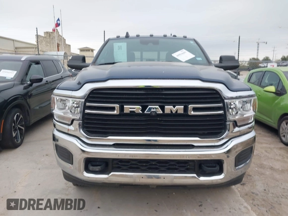 2021 Ram 2500 Tradesman with VIN 3C6UR5CL4MG584602, listed as a IAAI auction lot 40994669 with 68,000 mi miles. Bid and sale history available at carsss.com. Image 12.