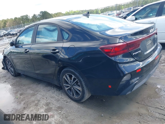 2022 Kia Forte LXS z VIN 3KPF24AD8NE419189, wystawiony jako IAAI lot #41983931 z przebiegiem 120 000 mil mil oraz . Historia ofert i sprzedaży dostępna na DreamBid. Obrazek 3.