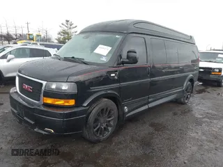 2019 GMC Savana Cargo z VIN 1GTW7BFG8K1335817, wystawiony jako IAAI lot #41035273 z przebiegiem 72 656 mil mil oraz . Historia ofert i sprzedaży dostępna na DreamBid. Obrazek 2.