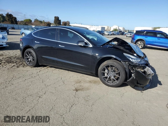 2019 Tesla Model 3 Mid Range z VIN 5YJ3E1EA8KF424584, wystawiony jako Copart lot #51331635 z przebiegiem 87 355 mil mil oraz Szkody całkowita. Historia ofert i sprzedaży dostępna na DreamBid. Obrazek 4.