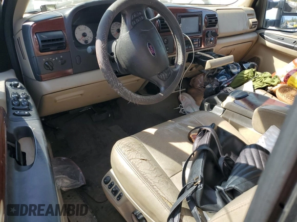 2006 Ford F-250 XL с VIN 1FTSW20P56EB68003, выставлен на аукционе Copart как лот 50697015 с пробегом 203 006 миль миль и Списание • Salvage title. История ставок и продаж доступна на DreamBid. Изображение 8.