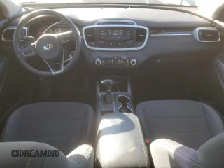 2018 Kia Sorento L with VIN 5XYPG4A35JG426319, listed as a Copart auction lot 42737795 with 58,985 mi miles and Salvage Title. Bid and sale history available at carsss.com. Image 8.