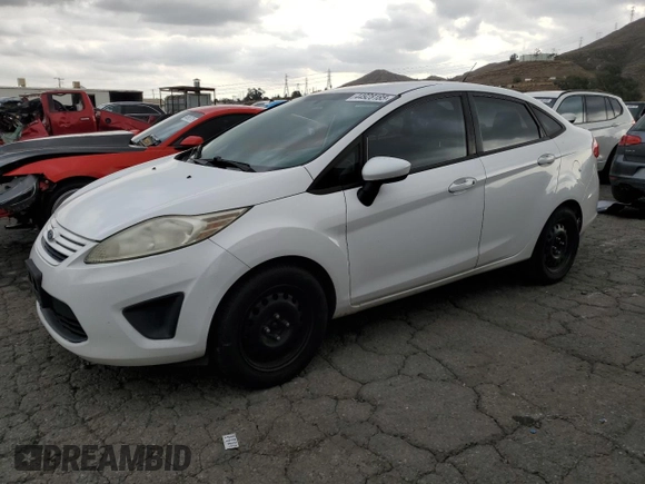 2012 Ford Fiesta S z VIN 3FADP4AJ3CM129398, wystawiony jako Copart lot #44928185 z przebiegiem 175 262 mil mil oraz Czysty tytuł • Clean title. Historia ofert i sprzedaży dostępna na DreamBid. Obrazek 1.